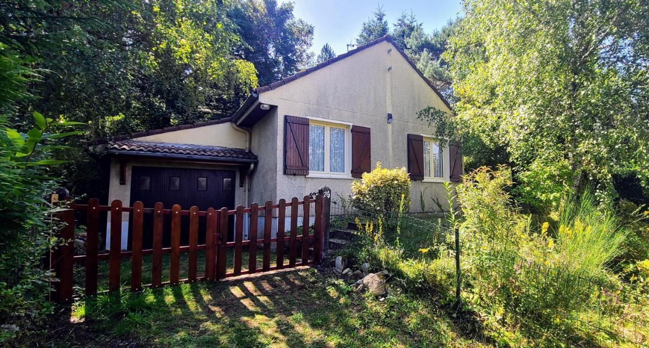 Maisonnette Lac De Vassiviere Beaumont-du-Lac Exterior photo